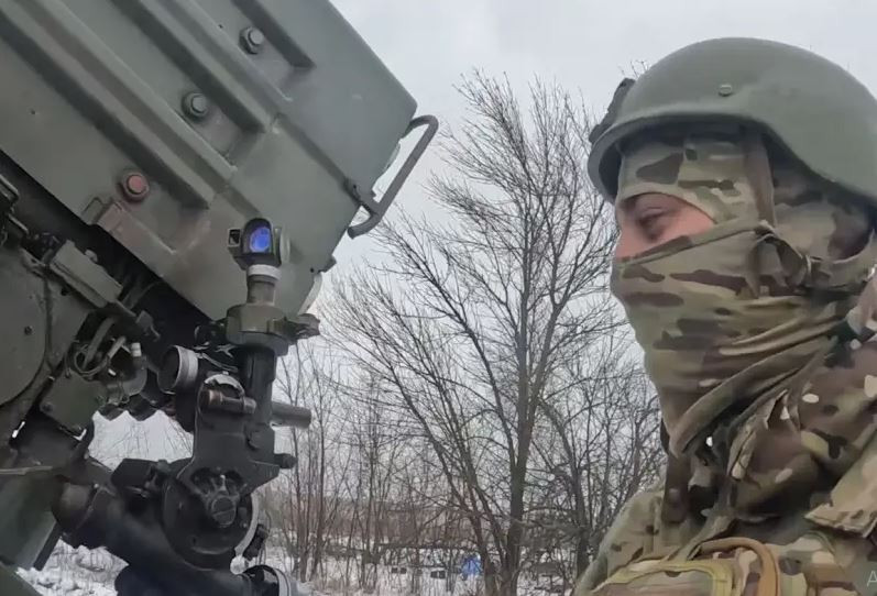 Trong cách bố trí chiến thuật này, những nơi như Selidovo, Tsukuryne, Girnyk, Kulashivka và Ukrainsk sẽ trở thành những trung tâm hỗ trợ vật chất quan trọng. Việc lựa chọn những địa điểm này không chỉ xét đến vị trí địa lý ưu việt mà còn phải xem xét đầy đủ nhu cầu chiến thuật.