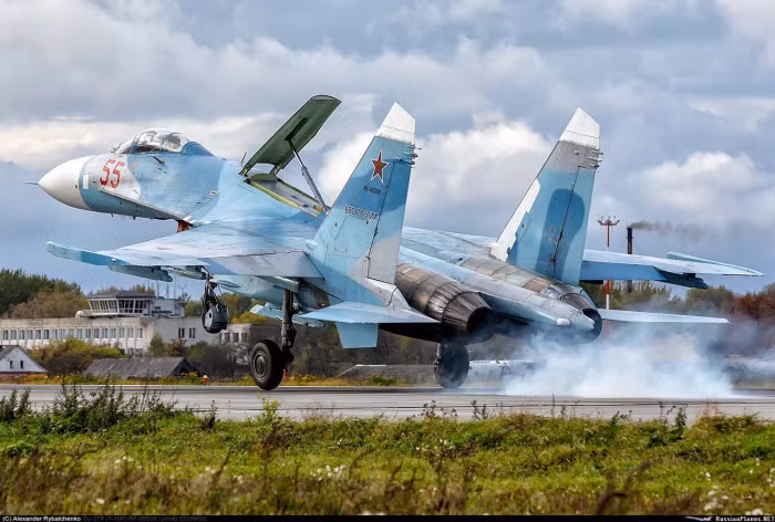 Với hỏa lực như vậy, không đủ để quân Nga tiêu diệt được khu vực phòng thủ kiên cố của Quân đội Ukraine ở thị trấn Avdeevka; chưa kể mức chính xác của bom thường mà Không quân Nga sử dụng là rất thấp. 