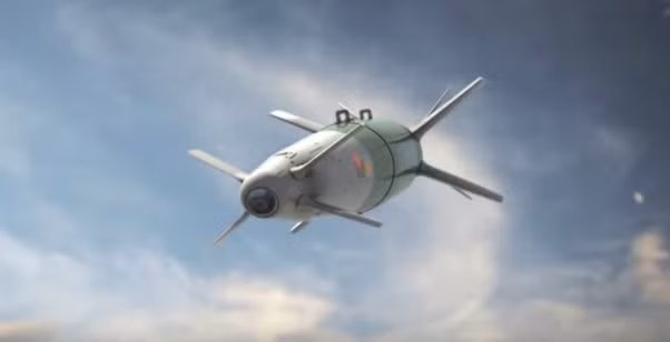 Phạm vi bay của bom sử dụng mô-đun SPICE có thể đạt tới 60 km và độ chính xác của việc tiêu diệt các mục tiêu đang di chuyển của bom gắn mô-đun SPICE được ghi trong bộ nhớ ở 12 vị trí, như mũi xe, khoang trung tâm và phía sau. 