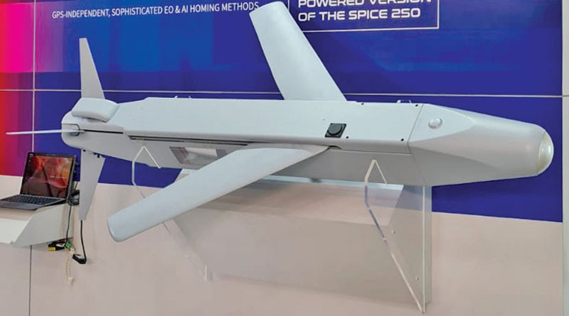 Nhưng đó chưa phải là tất cả. Vào năm 2021, người Israel đã trình làng phiên bản cập nhật của bom lượn SPICE 250 ER (ER: tầm bay mở rộng). Việc tăng tầm bay đạt được nhờ trang bị cho nó một động cơ phản lực nhỏ sử dụng nhiên liệu JP-8/10.