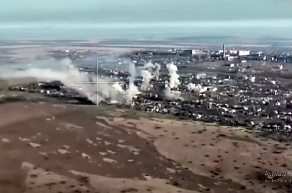 Trung tá đã nghỉ hưu Andrei Marochko của Lugansk cho biết, khu vực của nhà máy vật liệu chịu lửa là khu vực phòng thủ then chốt trong việc bảo vệ thành phố Chasov Yar. Việc RFAF chiếm được khu vực này, đồng nghĩa với việc số phận của Chasov Yar đang “đếm ngược”.