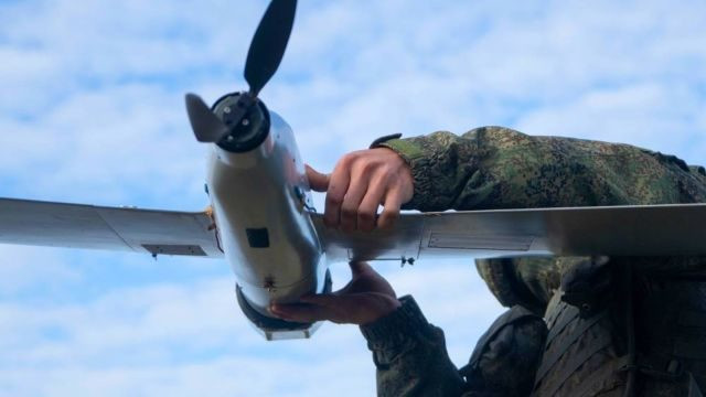 Mới đây nhất, hãng thông tấn TASS của Nga thông báo rằng, hiệp hội “Các nhà phát minh cho Mặt trận” đã phát triển một loại UAV hoàn toàn mới, hỗ trợ việc trinh sát trên chiến trường có tên Korshun; UAV Korshun có thể phóng bằng tay từ mặt đất mà không cần dùng máy phóng. 