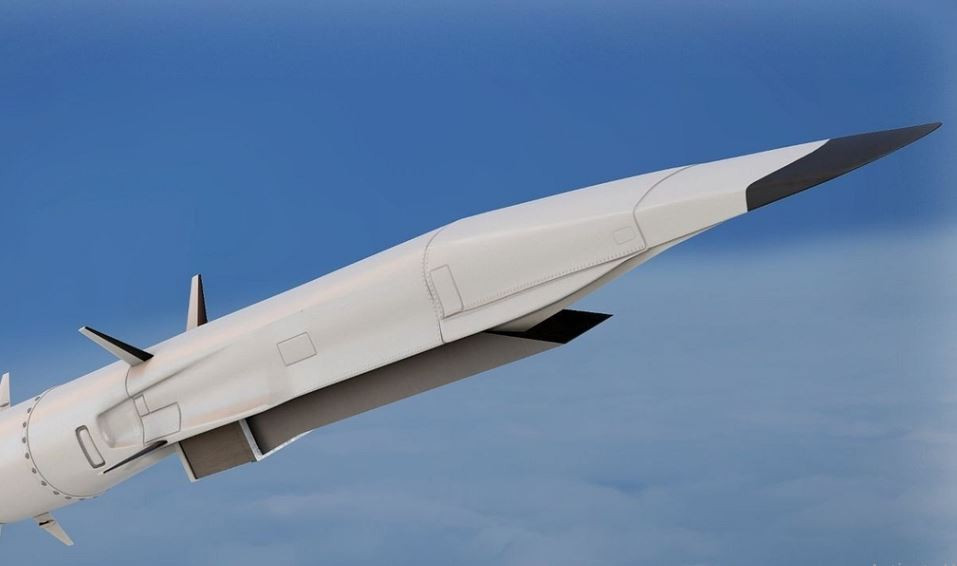 Theo những gì đã được tiết lộ, Zircon là tên lửa hành trình siêu thanh chạy bằng động cơ scramjet. Động cơ của nó giúp tên lửa bay siêu thanh liên tục qua bầu khí quyển, tận dụng lực đẩy-hút không khí dòng thẳng để duy trì tốc độ cực đại, trong khi vẫn giữ được khả năng cơ động.