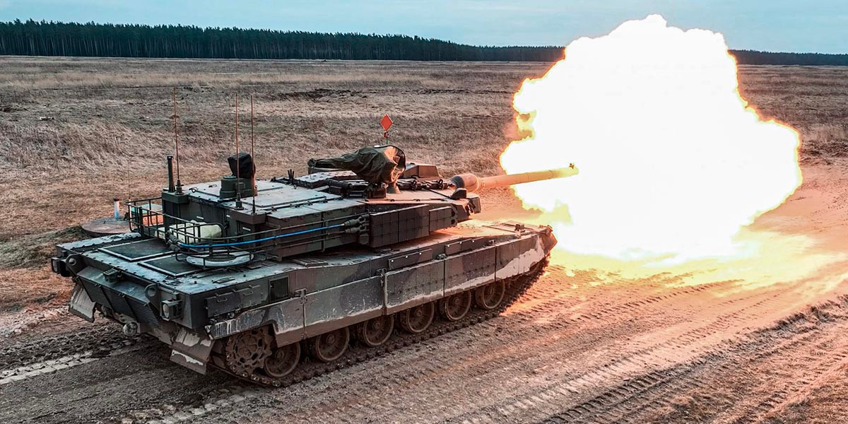 Một trong những lợi thế chính của K2 so với xe tăng T-72, T-80 và T-90 của Nga là khả năng chiến đấu hiệu quả trong môi trường tác chiến mạng hiện đại. K2 được tích hợp hoàn toàn vào mạng lưới liên lạc quân sự tiên tiến của Hàn Quốc và Mỹ, cho phép nhận và truyền dữ liệu đến và đi từ các đơn vị khác, theo thời gian thực. 