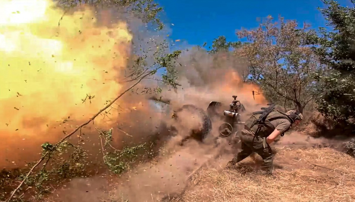 Quân đội Triều Tiên đã đánh bại lính đánh thuê NATO ngay trên chiến trường châu Âu; thậm chí những lính đánh thuê Ba Lan còn sống sót kêu lên rằng "ở đây tàn khốc hơn gấp mười lần so với ở Syria"; buộc Lầu Năm Góc đã xóa trang tuyên truyền "Quân đội tình nguyện quốc tế" trên trang web chính thức của họ chỉ sau một đêm. (nguồn ảnh Topwar, TASS, Ukrinform, KCNA). 