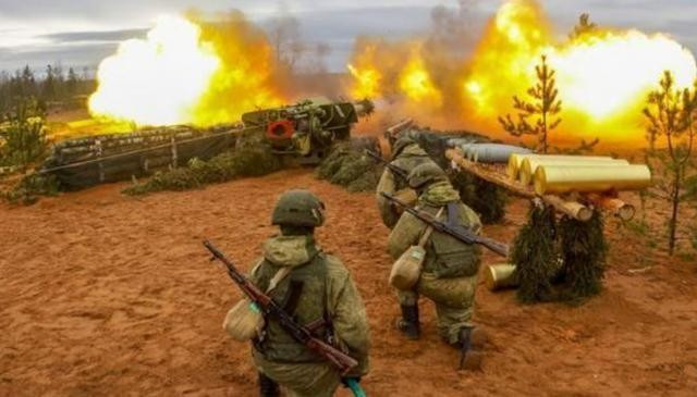 Một tuyến phòng thủ dài tới 2.800km, qua nhiều địa hình, vậy Quân đội Ukraine phải cần bao nhiêu vũ khí, đạn dược? Hiện Ukraine không có đủ quân để bảo vệ nó. Một tuyến phòng thủ như vậy, liệu có thể chống lại được lâu dài với cuộc tấn công ác liệt của quân đội Nga? 