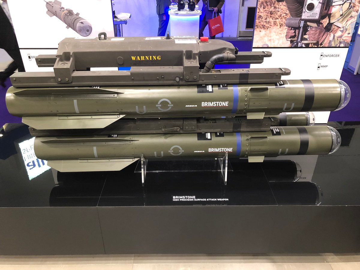 Đồng thời, tướng Romanenko lưu ý rằng, tính đến sự cân bằng lực lượng, Kiev cần tìm kiếm những cách thức để “tiến hành chiến tranh phi đối xứng”, trang bị vũ khí cho tàu xuồng mang tên lửa Brimstone là một trong những giải pháp như vậy.