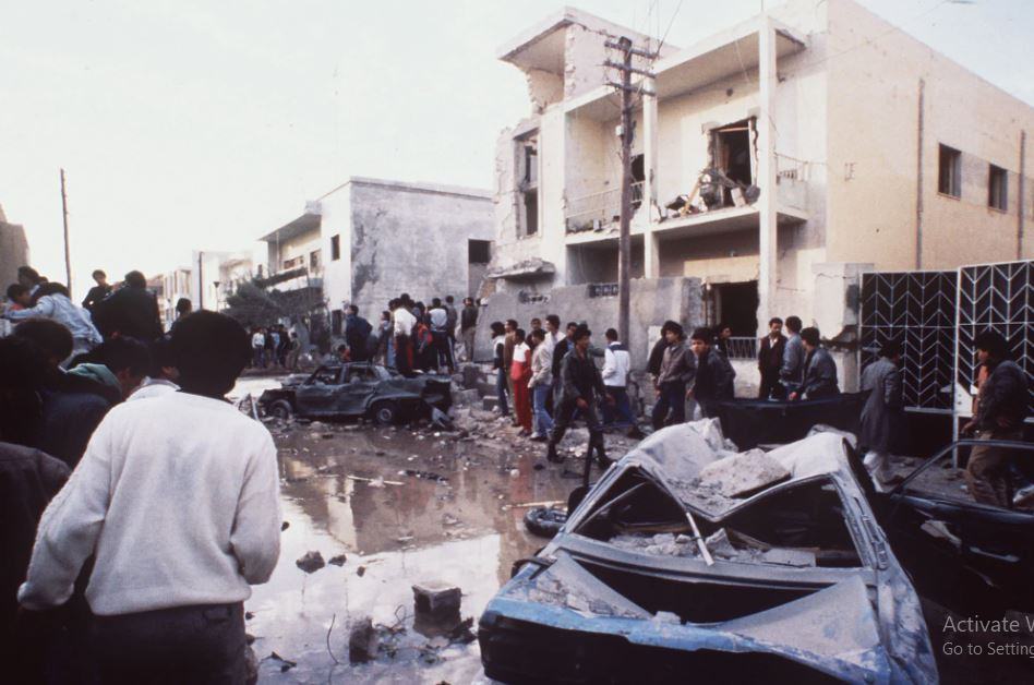 Ngoài ra, con gái nuôi của Tổng thống Gaddafi cũng thiệt mạng tại chỗ, hai con trai của ông bị thương nặng. Chiến dịch El Dorado Canyon của Mỹ hoàn thành xuất sắc, ngoại trừ một máy bay chiến đấu bị tên lửa Libya bắn rơi, số còn lại đều trở về tàu sân bay an toàn.