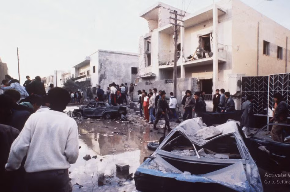 Ngoài ra, con gái nuôi của Tổng thống Gaddafi cũng thiệt mạng tại chỗ, hai con trai của ông bị thương nặng. Chiến dịch El Dorado Canyon của Mỹ hoàn thành xuất sắc, ngoại trừ một máy bay chiến đấu bị tên lửa Libya bắn rơi, số còn lại đều trở về tàu sân bay an toàn.