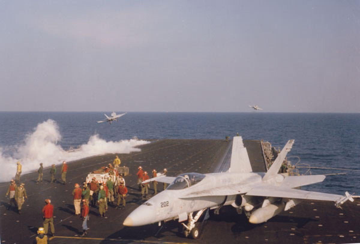 Theo các nhà sử học quân sự, chiến dịch El Dorado Canyon của Mỹ đã đặt nền móng vững chắc cho Chiến tranh vùng Vịnh mà họ phát động sau này; thậm chí có thể nói rằng vụ tập kích đường không này, là một cuộc diễn tập cho Chiến tranh vùng Vịnh do Mỹ phát động năm 1991. 