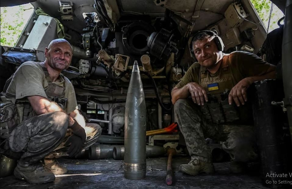 Việc thiếu đạn pháo là một trong những lý do chính khiến Quân đội Ukraine chuyển sang thế phòng thủ dọc toàn bộ mặt trận sau cuộc phản công “đáng thất vọng” vào mùa hè năm ngoái, Politico viết.