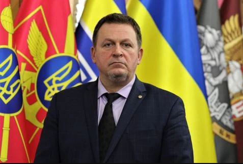 Tuy nhiên, những vụ bê bối tham nhũng liên tục bị phanh phui ở Ukraine đã cho thấy, những người lính tiền tuyến dù đang chiến đấu hết mình, nhưng vẫn không thể ngăn chặn được những hành vi tham nhũng khác nhau trong giới quan chức Ukraine.