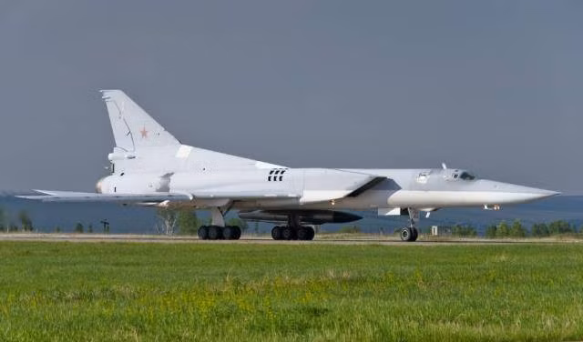 Tai sao Nga chua dung may bay nem bom chien luoc tai Ukraine?-Hinh-2