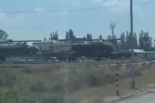 Đại tá Vitaly Gulyayev, chỉ huy Lữ đoàn bộ binh cơ giới độc lập số 28 của Ukraine, đã thiệt mạng ở Kherson vào ngày 23/7 vừa qua và hiện tại nhiều đoàn tàu chở vũ khí của quân Nga đã tăng cường cho hướng mặt trận này. Thông tin này đã được Ukraine xác nhận.