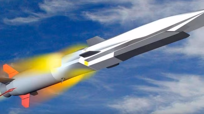 Bộ Quốc phòng Anh cho biết: "Nếu việc sử dụng tên lửa Zircon phóng đi từ hệ thống K-300 được xác nhận, nó sẽ đặt ra thách thức đáng kể đối với lực lượng phòng không Ukraine, do tốc độ và khả năng cơ động của nó."