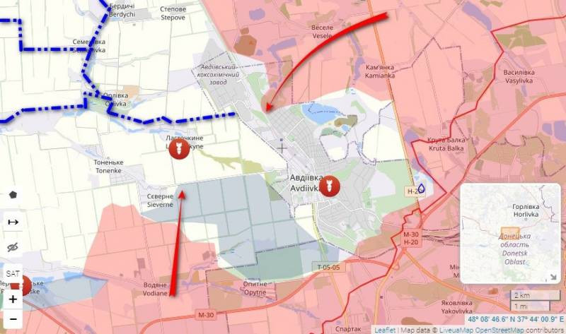 Ngoài ra, quân Nga đã chọc thủng tuyến phòng thủ của Quân đội Ukraine ở phía bắc Avdiivka và hiện đang chiếm đóng khu biệt thự, ít nhất hai con đường phía nam của khu biệt thự và nông trang đã bị quân Nga tràn ngập.
