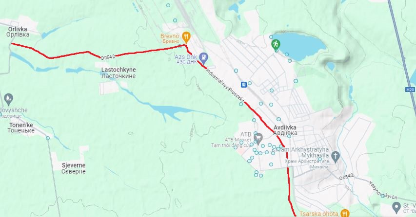 Với tốc độ tiến quân hiện tại, quân Nga chỉ còn chưa đầy 700 mét nữa là sẽ cắt đứt “Đại lộ Công nghiệp”, tuyến tiếp tế hậu cần của Quân đội Ukraine vào trong thành phố. Điều quan trọng là quân Nga đột kích vào thành phố từ hai bên sườn, khiến quân Ukraine càng khó chống đỡ. 