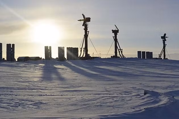 Mặc dù không có bất kỳ tuyên bố chính thức nào từ Bộ Quốc phòng Nga, nhưng các chuyên gia tin rằng, các tên lửa của S-550 được sử dụng để trang bị cho các hệ thống S-500 Prometheus, vốn cũng mang lại nhiều cơ hội để tấn công bất kỳ mục tiêu trên không và trong vũ trụ; nhưng có tầm bắn xa hơn S-550. Nguồn ảnh: QQ.