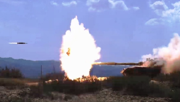 Các hệ thống bảo vệ thông minh như hệ thống IMI hoạt động bằng cách phát chùm tia radar về phía tên lửa đang bay đến, và kích hoạt đạn đánh chặn; tuy nhiên biện pháp bảo vệ này có thể thất bại trước hệ thống Kornet, khi tên lửa thứ hai được phóng đi. 