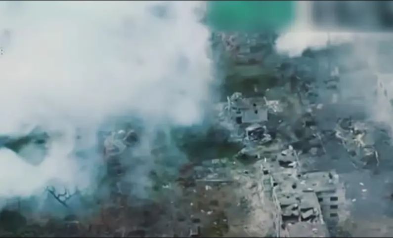 Rõ ràng, hướng tác chiến của quân đoàn cánh phải cụm phía nam của Nga, cụ thể hướng Chasov Yar là hướng hướng tấn công chính và còn hướng Seversk là hướng nghi binh. Do Chasov Yar là khu vực có vị trí quan trọng hơn Seversk, đó cũng là điều hợp logic.