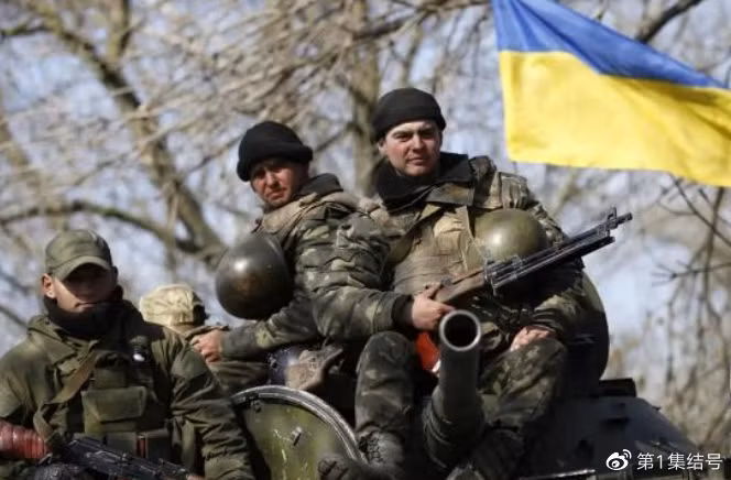 Thứ hai, mục đích chính của Quân đội Ukraine cố thủ tại thành phố Bakhmut không phải là bảo vệ Bakhmut, mà là để “câu giờ” cho Quân đội Ukraine ở hậu phương chuyển sang tiêu chuẩn hóa NATO; đồng thời củng cố lực lượng chuẩn bị cho chiến dịch phản công. 