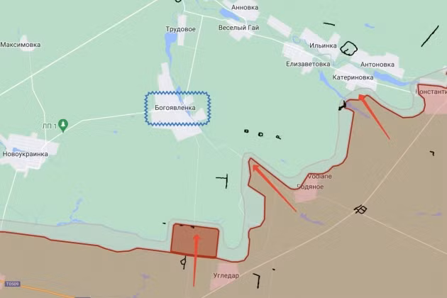 Sau khi để mất Ugledar, quân Ukraine lùi về phía tây và nhanh chóng xây dựng tuyến phòng thủ mới; trước mắt là bảo vệ phía Bogoyavlenka ở phía bắc và về phía Velikaya Novoselka ở phía tây, nơi đây chính là khu vực “mỏm đá” Vremevsky, nơi quân Ukraine đã tốn mất nhiều lực lượng trong chiến dịch phản công mùa hè năm ngoái.