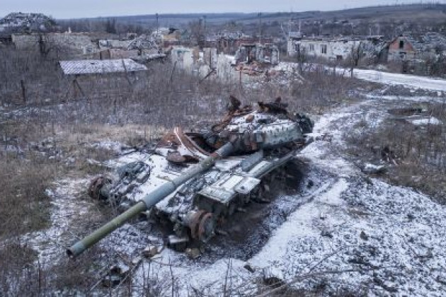 Thậm chí là Lữ đoàn sơn cước 128 của Ukraine, được thành lập ở vùng Transcarpathian, đã bị quân Nga đánh thiệt hại nặng và sau khi được bổ sung quân số, đã được ném vào mặt trận Donbass; còn Lữ đoàn đổ bộ đường không 79 hiện đang bị quân Nga kìm chân ở vùng Maryinka (Donetsk).