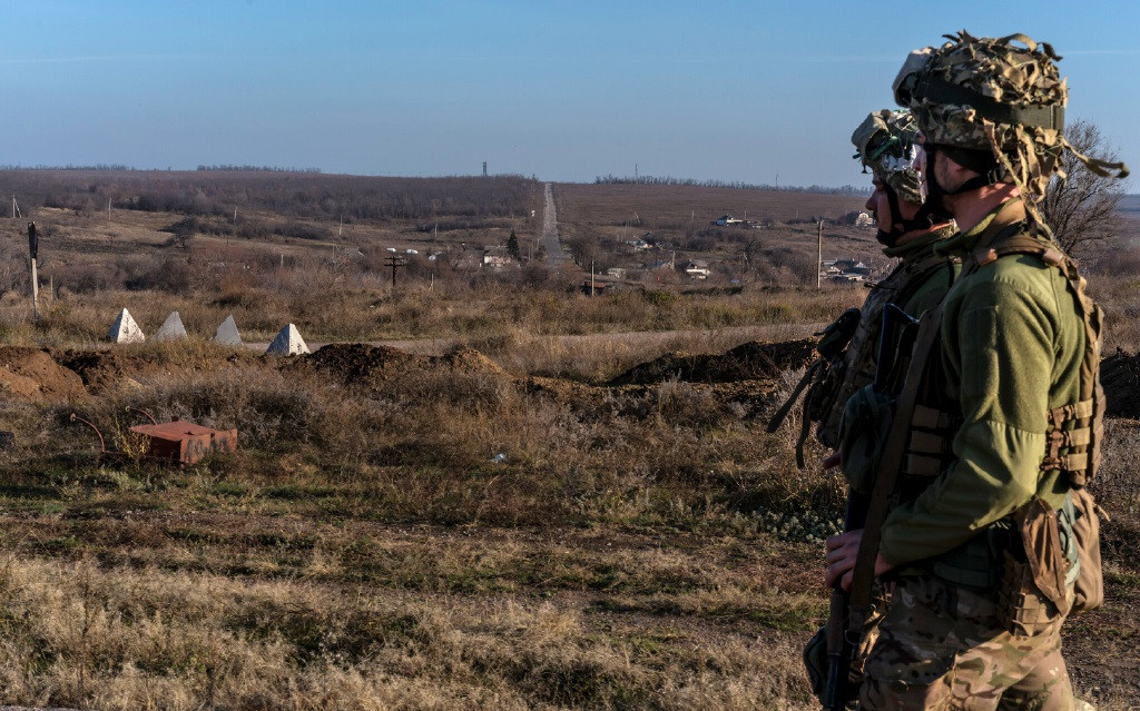 Cần lưu ý rằng từ những lời của Vladimir Rogov, cũng có thể kết luận rằng, các vị trí của Quân đội Ukraine trên khu vực Zaporozhye của mặt trận hóa ra lại là một mắt xích yếu. Theo ông, các lực lượng quân sự quan trọng của Ukraine hiện đã được chuyển từ hướng Zaporozhye sang Donetsk và Luhansk. 