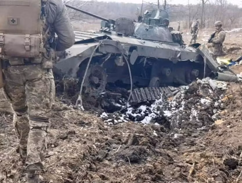 Do đó theo ông Leonkov, với vũ khí mới, Quân đội Ukraine có thể thành lập một số nhóm chiến thuật cấp đại đội, dựa trên các phương tiện cơ giới chiến đấu hạng nhẹ như Stryker hoặc AMX-10RC, sẽ có nhiệm vụ như xe tăng. 