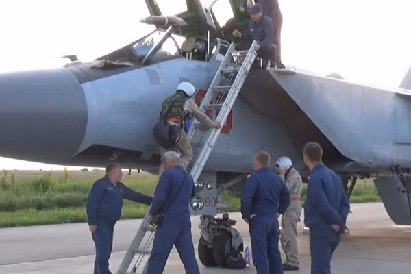 Ông Yuriy Ignat tuyên bố rằng, quân đội Nga đang “biến Ukraine thành bãi thử vũ khí mới”. Tuy nhiên phía Nga cho rằng, họ đang thực hiện sứ mệnh “phi quân sự hóa” Ukraine và không để NATO biến nước này thành “đầu cầu” chống Nga.