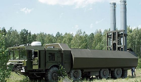 Bastion là hệ thống tên lửa bờ hiện đại của Nga, có hai phiên bản là di động (Bastion-P) và cố định (Bastion-S). Tên lửa của hệ thống có khả năng bắn trúng mục tiêu ở khoảng cách hàng trăm km. Một tổ hợp như vậy có thể kiểm soát bờ biển với chiều dài ít nhất là 500 km.