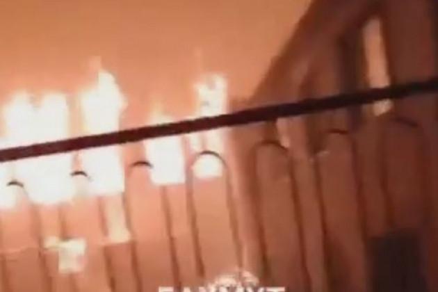 Hiện tại, giao tranh ác liệt đang diễn ra trong thành phố và tình hình đối với Quân đội Ukraine, ở ngay cả những vị trí được củng cố vững chắc, cũng rất mong manh. Theo thông tin mới nhất, hàng chục tòa nhà đang bốc cháy, nơi Quân đội Ukraine trước đó đã biến thành các pháo đài phòng thủ. 