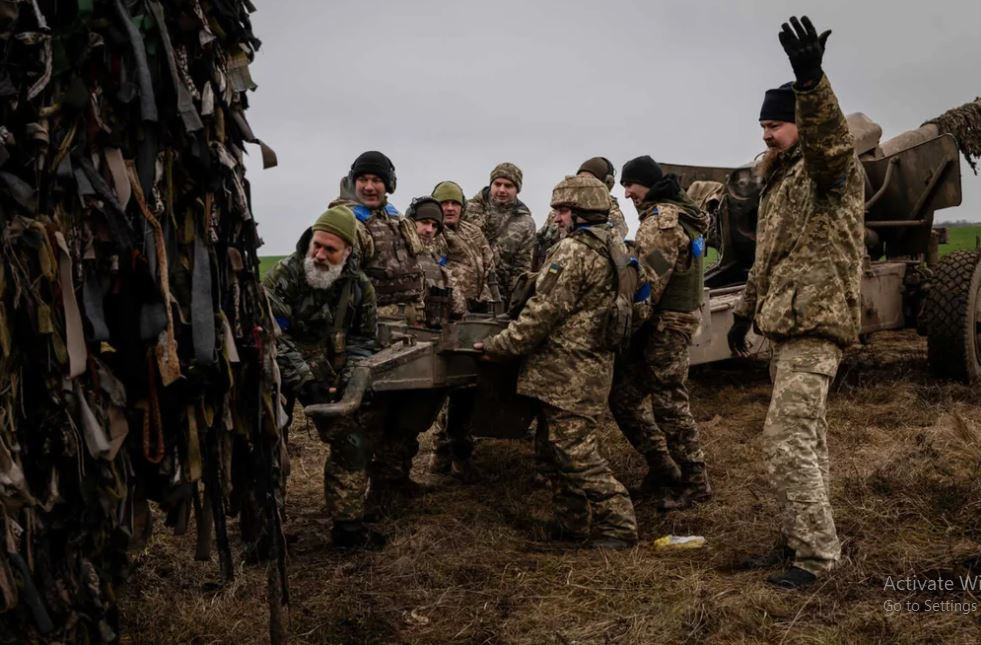 Khi xung đột Nga-Ukraine bắt đầu vào năm 2022, Quân đội Ukraine đã triển khai Lữ đoàn bộ binh cơ giới 54 tại đây. Tuy nhiên, khi bắt đầu cuộc chiến, phía Nga không lựa chọn tấn công chính diện từ phía trước, mà tiến công chặt đứt các cứ điểm xung quanh thành phố, với nhiệm vụ tạo thế chiến dịch.