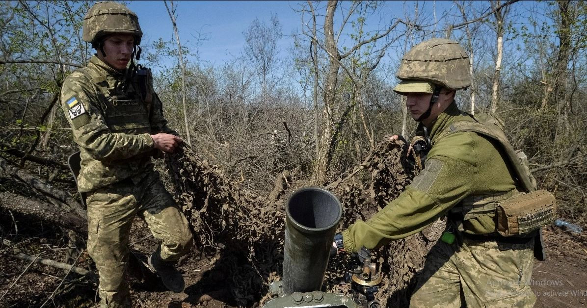 Trong cuộc nội chiến ở Đông Ukraine năm 2014, Marinka vẫn do lực lượng Chính phủ Ukraine kiểm soát và biến nó thành "pháo đài". Vai trò của nó không chỉ chặn đường tiến về phía tây của Quân đội Nga, mà còn đóng vai trò là trung tâm là “căn cứ tiền phương” tiến về phía đông của Ukraine.