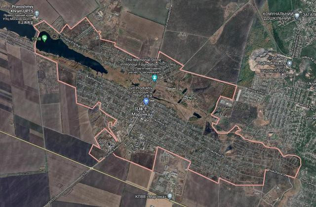 Nhưng đánh giá khách quan thì hiện vẫn còn một góc ở Tây Bắc Marinka vẫn chưa nằm trong sự kiểm soát của Quân đội Nga, nên không thể nói rằng Quân đội Nga đã chiếm được toàn bộ Marinka. Đánh giá chính xác là Quân đội Nga đã chiếm được toàn bộ khu vực đô thị chính của Marinka.