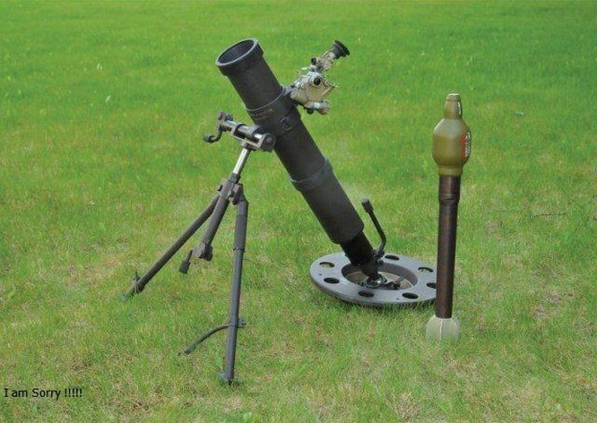 Cối 2B25 Seagull có tiếng nổ đầu nòng rất nhỏ (gần 50 decibel), chỉ như tiếng vỗ tay (còn gọi là “cối câm”), chớp lửa đầu nòng thấp và rất ít khói súng khi bắn; thích hợp cho hoạt động của các lực lượng đặc biệt. Cụ thể, các yếu tố bộc lộ khi bắn như âm thanh, chớp lửa đầu nòng đều giảm đáng kể, thậm chí không để lại dấu vết khói, sự hiện diện trên chiến trường là rất nhỏ. 