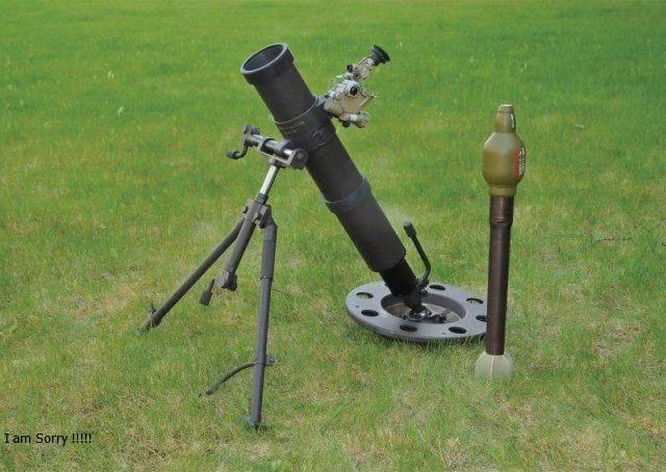 Cối 2B25 Seagull có tiếng nổ đầu nòng rất nhỏ (gần 50 decibel), chỉ như tiếng vỗ tay (còn gọi là “cối câm”), chớp lửa đầu nòng thấp và rất ít khói súng khi bắn; thích hợp cho hoạt động của các lực lượng đặc biệt. Cụ thể, các yếu tố bộc lộ khi bắn như âm thanh, chớp lửa đầu nòng đều giảm đáng kể, thậm chí không để lại dấu vết khói, sự hiện diện trên chiến trường là rất nhỏ. 