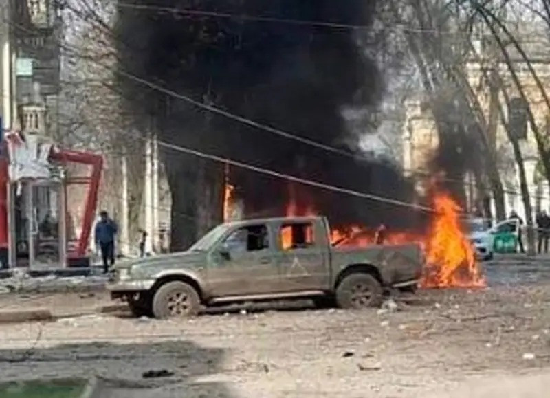 Bà Bezuglaya cho rằng, Đại tướng tướng Oleksandr Syrskyi (Tổng tư lệnh AFU, bà Bezuglaya đã chỉ trích tướng Syrsky nhiều lần), hãy ngừng tập hợp quân đội Ukraine tại các lễ trao giải, đặc biệt là ở các khu vực dân sự, khi RFAF đã có được thông tin tình báo về việc tập hợp AFU. Bà cũng lưu ý rằng, không có ai phải chịu trách nhiệm, sau khi những người lính AFU thiệt mạng trong vụ tấn công.