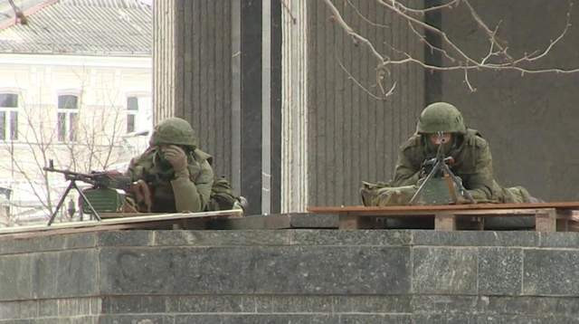 Trong khi đó, những thiết bị cảnh báo sớm và trinh sát từ trên không của Quân đội Nga có khả năng rất hạn chế; điều này đòi hỏi quân đội Nga ít nhất phải có khả năng xác định “bạn hay thù” bằng các biện pháp truyền thống.