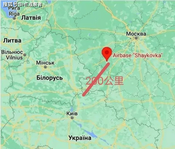 Quân đội Ukraine cũng đã điều động máy bay không người lái, xâm nhập hơn 200 km vào Nga và thực hiện một cuộc tấn công xuyên biên giới vào căn cứ Shekovka ở Kaluga, nằm sâu trong lãnh thổ Nga. 