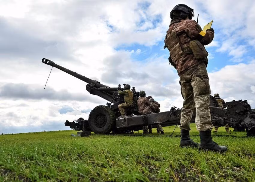 Hiện Mỹ đã sử dụng gần đạn pháo tồn kho của mình và đạn pháo tồn kho của châu Âu đã cạn kiệt từ lâu; vậy điều gì tiếp theo? Các nước NATO hiện đang thảo luận về khả năng mua đạn pháo từ Hàn Quốc, do Hàn Quốc vẫn duy trì khả năng sản xuất quốc phòng, vì lo ngại khả năng xảy ra cuộc chiến với Triều Tiên. 