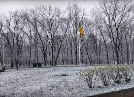 Mặc dù chưa có dấu hiệu cho thấy " trận chiến quyết định mùa đông" của quân đội Nga, do những vấn đề lớn trong công tác bảo đảm hậu cần chiến dịch; nhưng Ukraine cũng sẽ có một mùa đông vô cùng khó khăn, khi sẽ nhận được ít viện trợ từ phương Tây hơn.