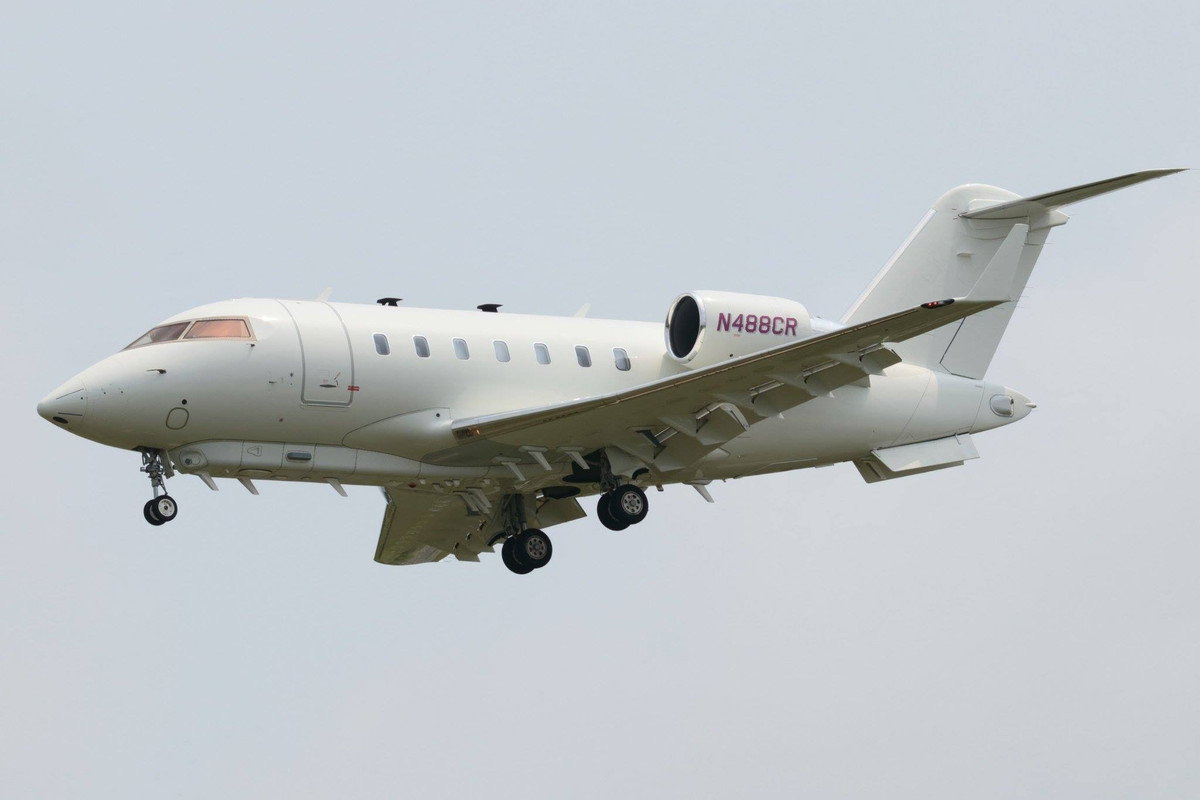 Trước đó loại máy bay trinh sát điện tử Bombardier Challenger 650 ARTEMIS đã thực hiện các chuyến bay trên Biển Đen; nhưng đây là lần đầu tiên, nó tiếp cận biên giới Nga ở khoảng cách gần như vậy.