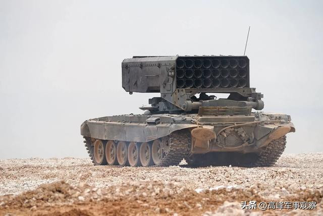 Đồng thời, rút kinh nghiệm từ trận Bakhmut, Quân đội Nga vừa đưa một số lượng lớn pháo nhiệt áp TOS-1A và pháo phản lực phóng loạt BM-21 Grad, cùng với pháo binh và không quân, để chế áp hoàn toàn quân Ukraine bằng hỏa lực. 