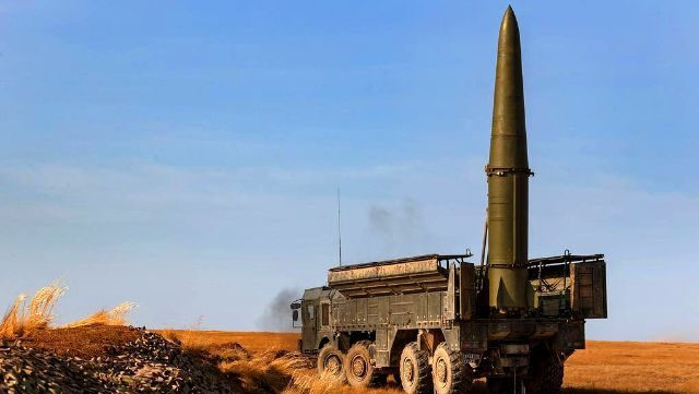 Thiết bị gây nhiễu điện từ của NATO được Quân đội Ukraine sử dụng hoàn toàn thất bại. Trên thực tế, hệ thống chống nhiễu điện từ của NATO thuộc loại nhiễu điện từ đầu cuối. Để can thiệp điện tử thành công vào tên lửa Nga, cần phải đánh lừa bằng nhiều góc độ và cường độ cao. Hơn nữa, nó đòi hỏi thời gian cảnh báo dài, cường độ cao, độ khó cao và thiếu các vị trí nhiễu chuyển tiếp nên độ tin cậy của việc gây nhiễu thành công không cao. 