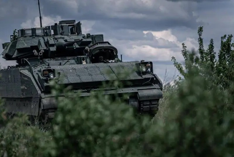Quân đội Ukraine đã cố gắng đột phá qua tuyến phòng thủ của Nga và tiến sâu, nhưng sau khi phải trả giá đắt, họ chỉ tiến được chưa đầy 900 mét trước khi gặp đòn phản công của quân Nga. Trong cuộc tấn công này, AFU đã sử dụng nhiều vũ khí hiện đại, bao gồm cả xe chiến đấu M2 Bradley của Mỹ.