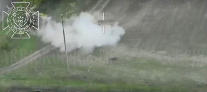 Trận đánh giữa UAV và xe chiến đấu bộ binh này, không chỉ làm nổi bật lợi thế của RFAF bằng UAV tự sát, mà còn phản ánh những sai lầm trong chiến lược tấn công của AFU, khi họ đã phát động một cuộc tấn công trinh sát, mà không có sự hỗ trợ hiệu quả từ trên không và thông tin tình báo, khiến họ phải chịu hỏa lực phản công dữ dội của quân Nga.