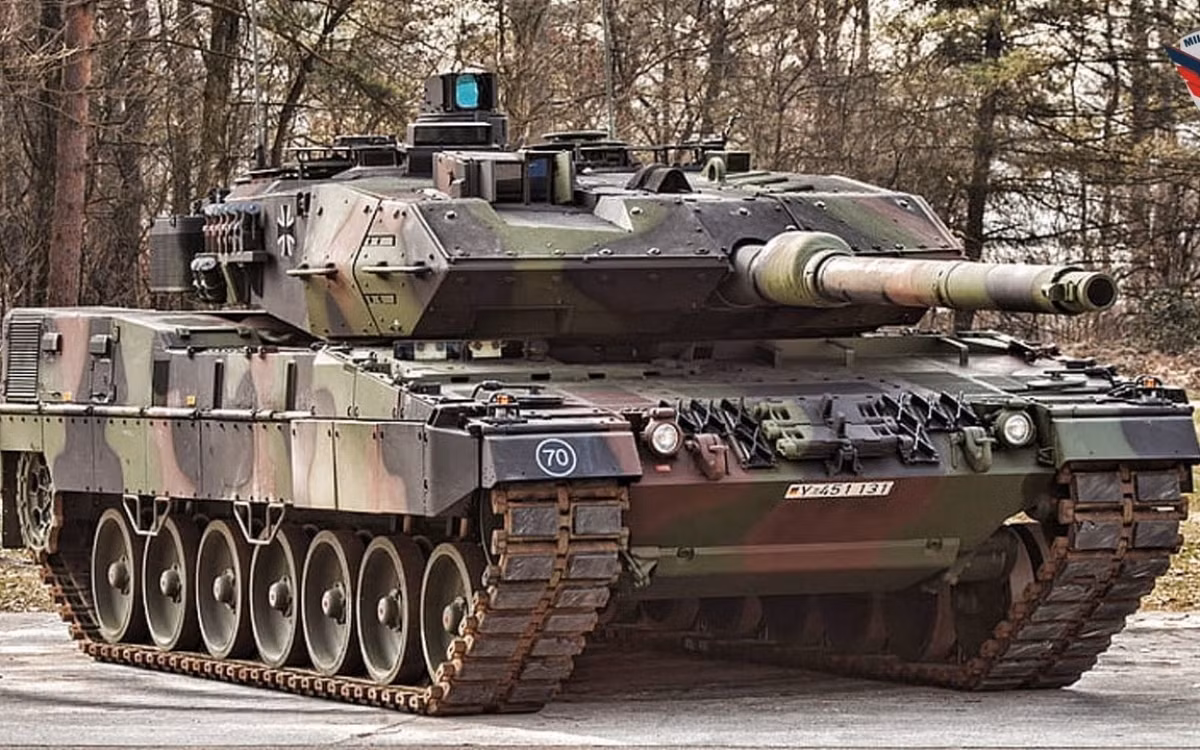Ông Reznikov nói rằng, Ukraine hy vọng sẽ nhận được xe tăng Leopard 2 vào tháng 4/2023, nhưng việc giao xe cũng sẽ phụ thuộc vào tiến độ huấn luyện các kíp xe của Quân đội Ukraine. Tiếp theo Ukraine cũng sẽ nhận được xe tăng chiến đấu chủ lực Challenger 2, M1A1 Abram và xe tăng hạng nhẹ AMX-10RC của Pháp.
