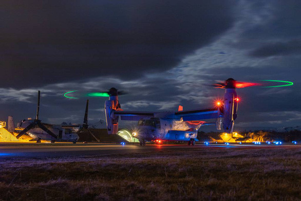 Quân đội Mỹ đương nhiên là lực lượng chính, nhưng người Mỹ cũng không may mắn lần này. Một trực thăng cánh quạt lật MV-22B "Osprey" của Thủy quân lục chiến Mỹ, đã bị rơi trong cuộc tập trận. 