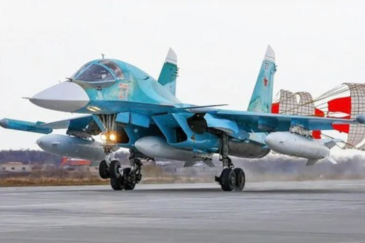 Trên thực tế, UAV của Ukraine thỉnh thoảng cũng quấy rối các căn cứ sân bay này của Nga. Tuy nhiên, do tải trọng vũ khí nhỏ và thiếu độ chính xác, nên sức công phá của chúng bị hạn chế. Cho dù chúng có thể tiêu diệt một số máy bay chiến đấu, thì đó cũng chỉ là trùng hợp ngẫu nhiên.